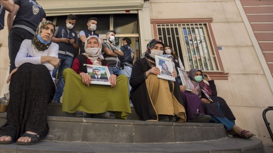 Diyarbakır anneleri bir evlada daha kavuşmanın sevincini yaşıyor