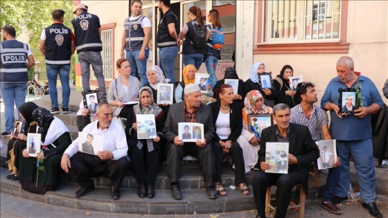 Diyarbakır annelerinin oturma eylemine İran'dan 5 aile katıldı