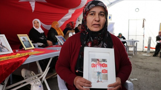 Diyarbakır annesi Arslan: Oğlum gelinceye kadar burada bekliyorum, ölürsem de burada ölürüm