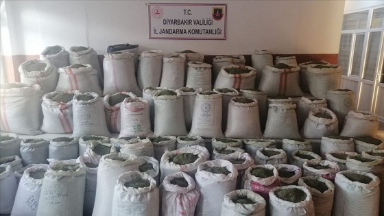 Diyarbakır'da 1 ton 207 kilogram esrar ele geçirildi