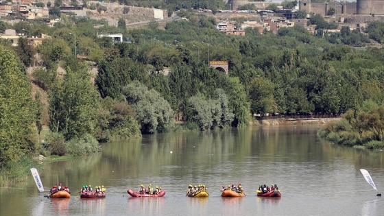 Diyarbakır'da Dicle Nehri'nde rafting heyecanı