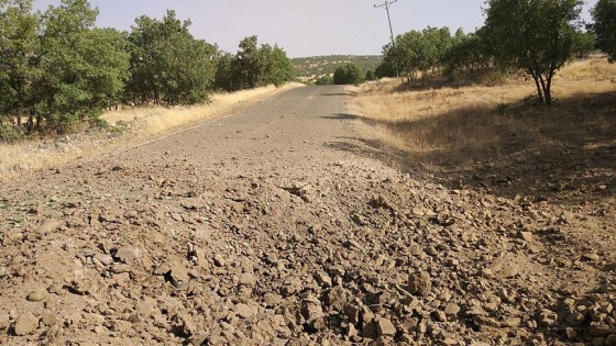 Diyarbakır'da köy yoluna tuzaklanan patlayıcı imha edildi