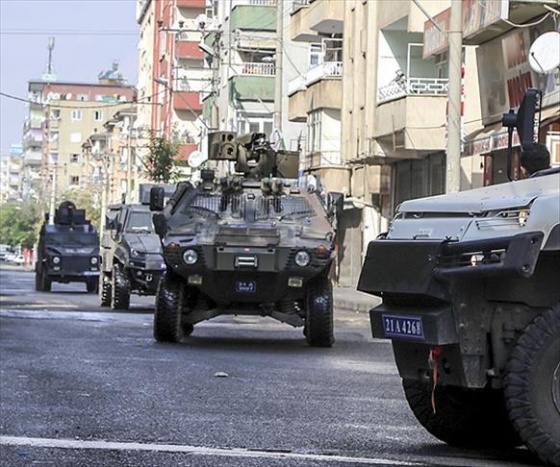 Diyarbakır'da terör örgütü DEAŞ operasyonu: 20 gözaltı