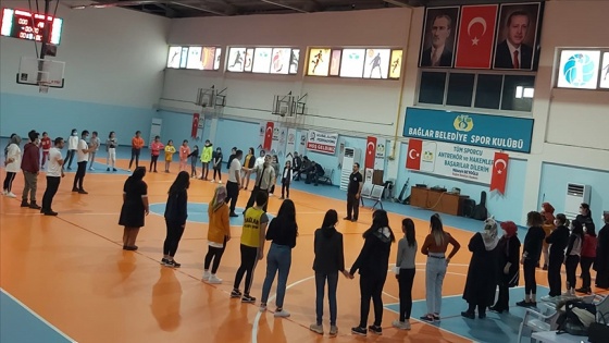 Diyarbakır&#039;da Ulusal JuJitsu Federasyonundan kadınlar için &#039;öz savunma farkındalık&#039; semineri