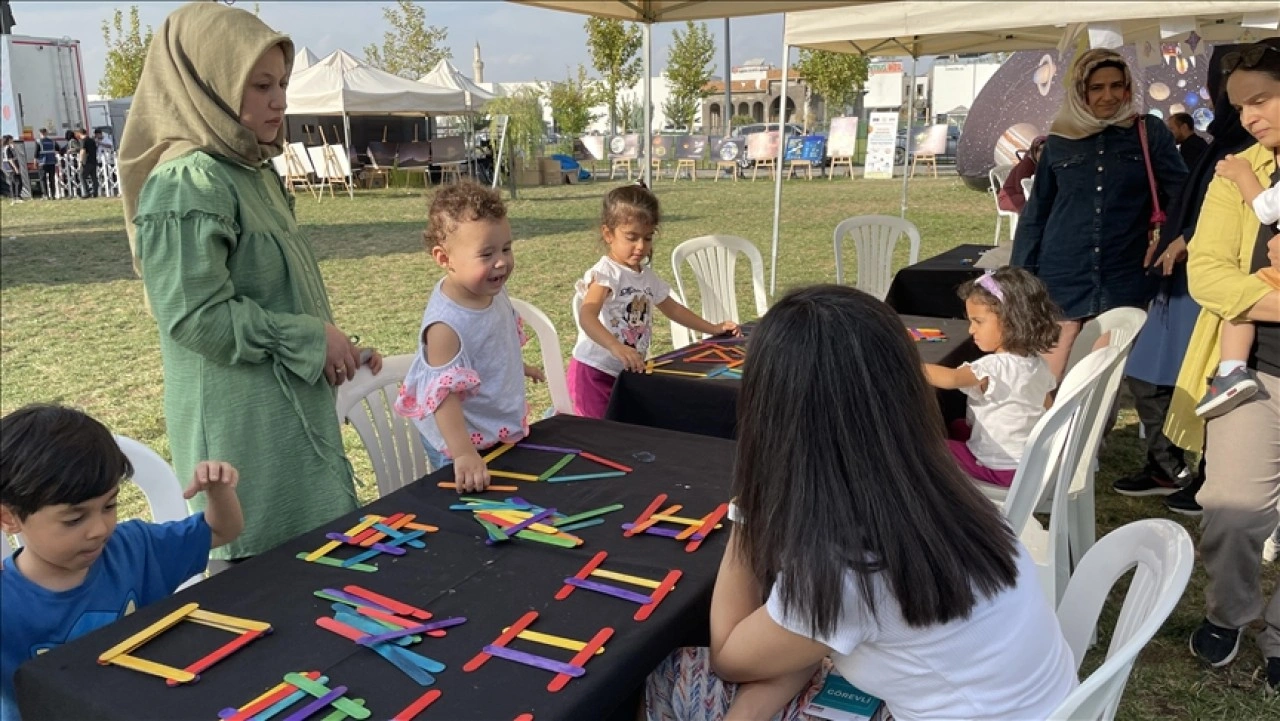 'Diyarbakır Kültür Yolu Festivali'nde çocuklar bilim, sanat ve eğlenceye doyuyor