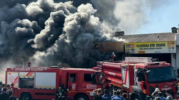 Diyarbakır'da 3. Sanayi Sitesi'nde çıkan yangın söndürüldü