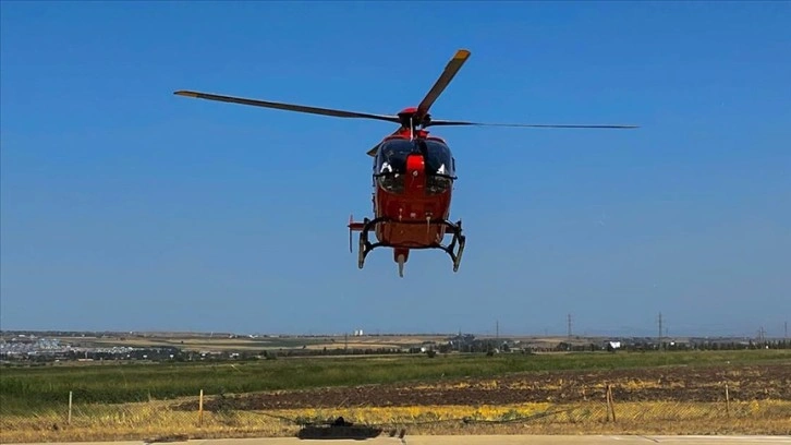 Diyarbakır'da ambulans helikopter kalp krizi geçiren 72 yaşındaki hasta için havalandı