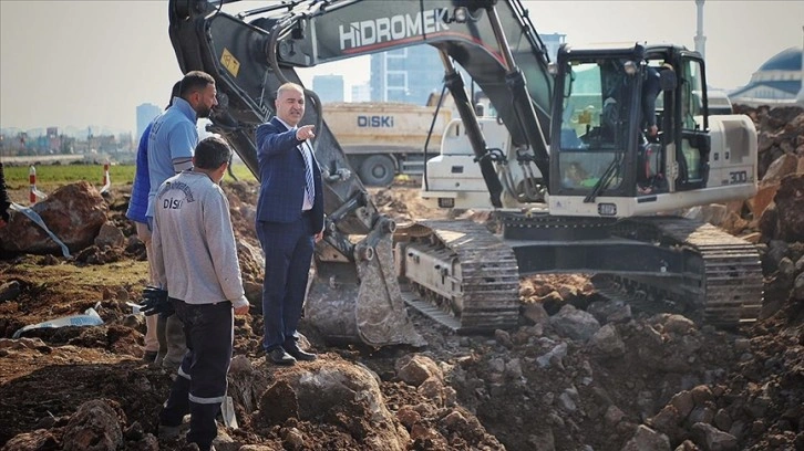 Diyarbakır'da konteyner kent için içme suyu ve kanalizasyon çalışmaları sürüyor