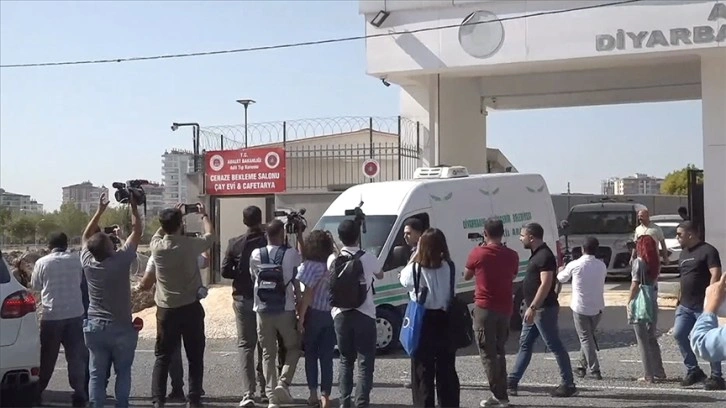 Diyarbakır'da ölü bulunan Narin Güran'ın cenazesi yakınlarına teslim edildi