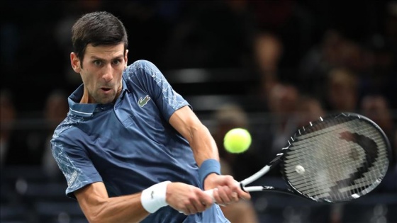 Djokovic, Federer'i yenerek finale çıktı