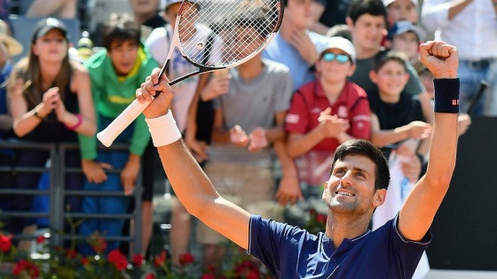 Djokovic Roma'da yarı finalde