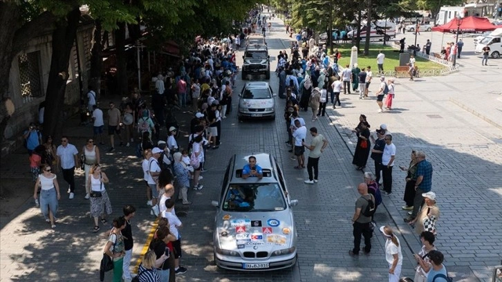 Doğu-Batı Dostluk ve İpek Yolu Rallisi, İstanbul'da başladı