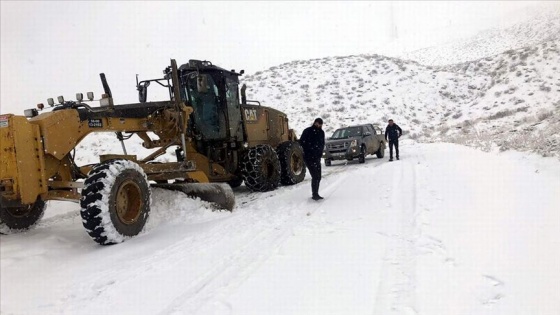 Doğu'daki 4 ilde 527 yerleşim birimine ulaşım sağlanamıyor