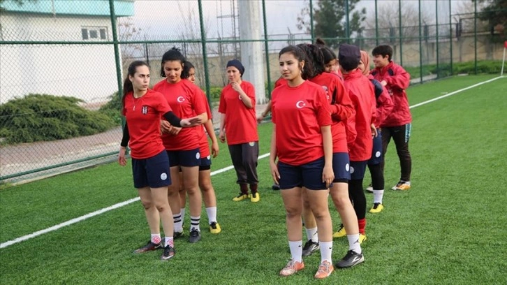 Doğu ve Güneydoğu'daki kadınlar futbolda söz sahibi olmayı başardı