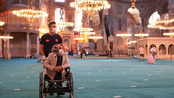 Doğuştan engelli kadının Ayasofya'yı görme hayali gerçek oldu