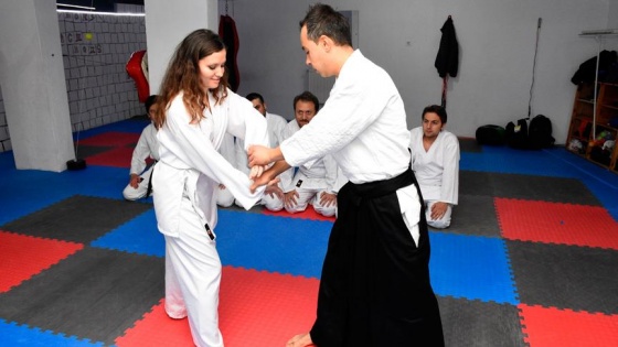 Doktorlar şiddete karşı aikido öğreniyor