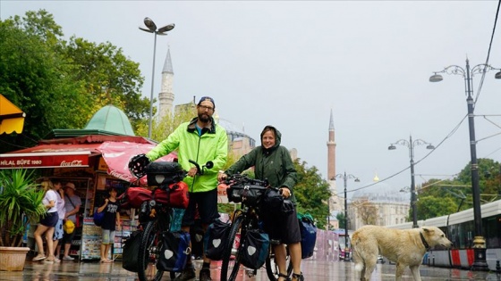 Dünya turu yapan Alman bisikletçiler Türkiye'yi keşfe İstanbul'dan başladı