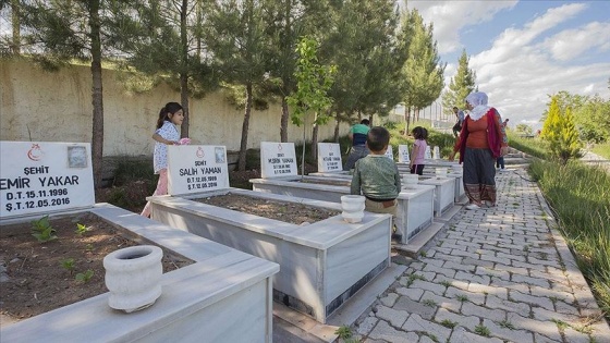 Dürümlü'de evlatları katledilen annelerin hüzünlü 