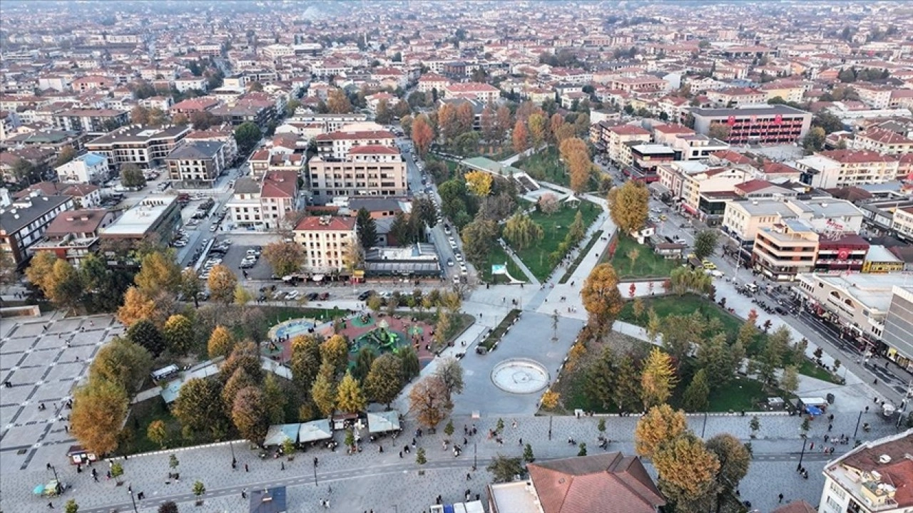 Düzce 25 yıl önceki depremin ardından yatay mimariyle yeniden inşa edildi