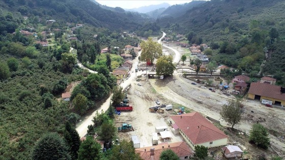 Düzce'deki selde zarar görenlere ödemeleri yapıldı