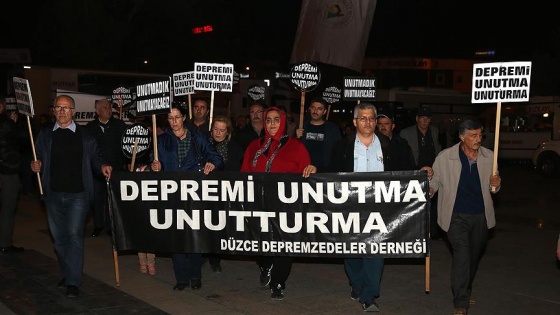 Düzce depreminde vefat edenler dualarla anıldı