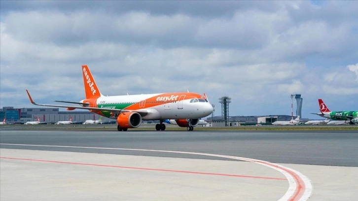 Easyjet, İngiltere'de 1700 uçuşu iptal etme kararı aldı