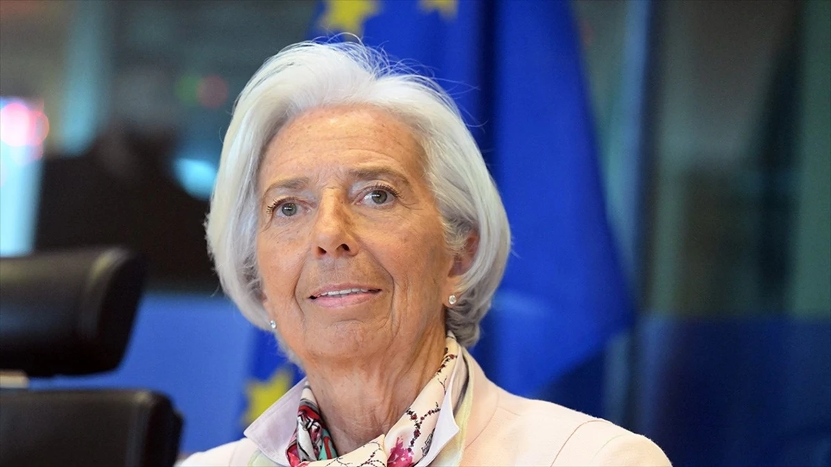 ECB Başkanı Lagarde, ticaretteki risklere rağmen dezenflasyon sürecinin 'yolunda' olduğunu söyledi