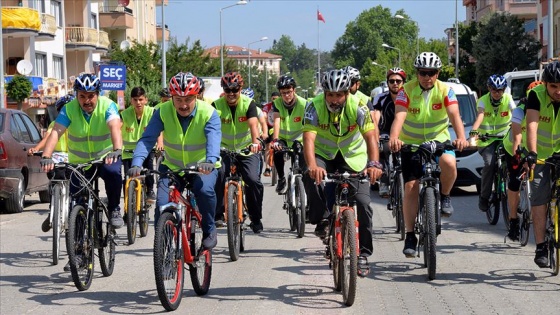 Ecdadın göç yolunda pedal çeviriyorlar