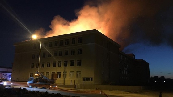 Edirne'de bir okulda yangın çıktı