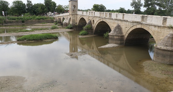 Edirne’de kuraklık nehir debilerini düşürdü