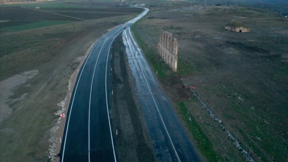 Edirne'de tarihi hastane duvarının korunması için yol kaydırıldı