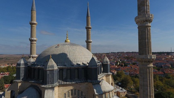 Edirne'de tarihi yapıların kurşunları yenileniyor