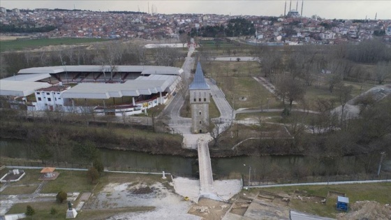 Edirne Yeni Sarayı'nın kapı duvarı gün yüzüne çıkarılıyor