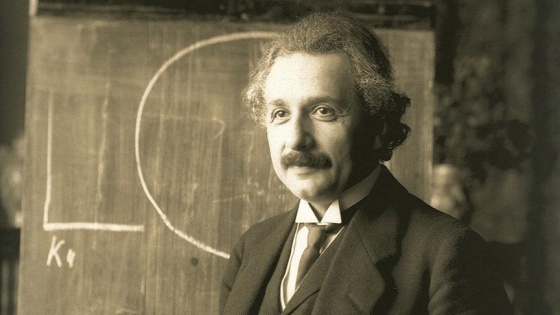 Einstein’ın el yazısı mektubu 1,2 milyon dolara satıldı