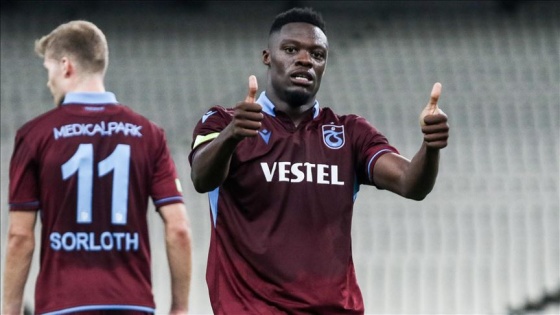 Ekuban 'hat-trick' yaptı, Trabzonspor 50. galibiyetini aldı