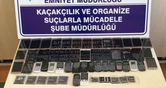 Elazığ’da 46 adet kaçak telefon ele geçirildi