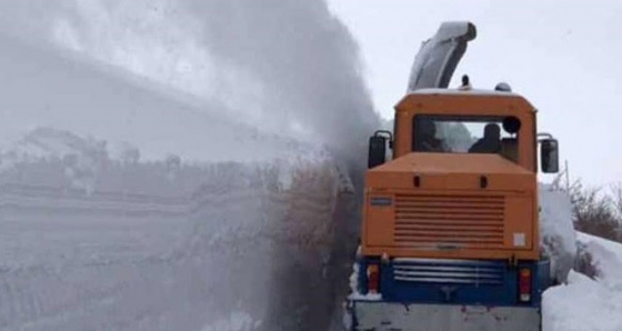 Elazığ’da kar 227 köy yolunu ulaşıma kapattı