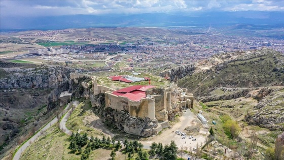 Elazığ'da Urartu dönemine ait 2 bin 800 yıllık 'açık hava tapınak alanı' tespit edild