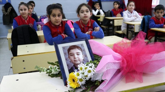 Elazığ'daki depremde vefat eden Muhammed Salih'in sınıfında hüzünlü ders başı