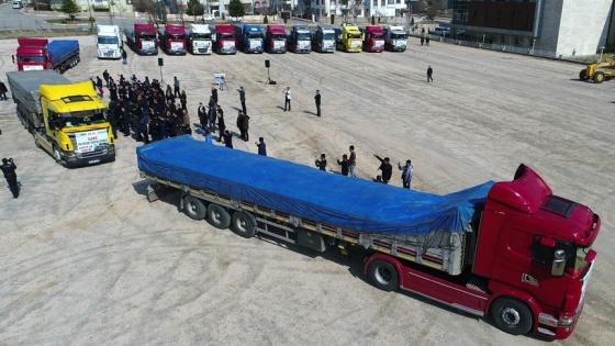 Elazığ'dan Suriye'ye 17 TIR un yardımı