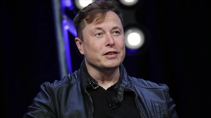 Elon Musk, Cadılar Bayramı kutlaması için "Drakula'nın şatosunu" kiraladı