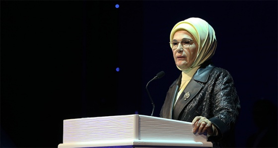 Eminde Erdoğan: 'Kronik hastalık seyri devam ederse hastalığın pençesinde kıvranacağız'