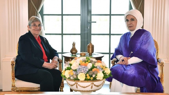 Emine Erdoğan, Canan Karatay'ı kabul etti
