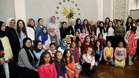 Emine Erdoğan'dan devlet koruması altındaki çocuk ve gençlere iftar