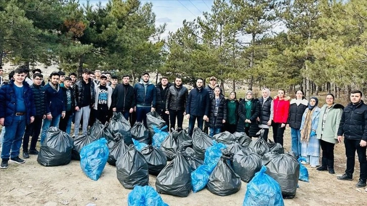 Emine Erdoğan doğasever gençleri tebrik etti