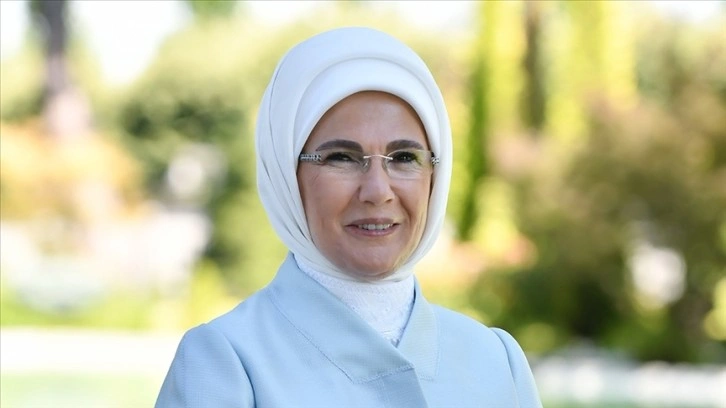 Emine Erdoğan, eğitim öğretim yılının sona ermesi dolayısıyla mesaj yayımladı