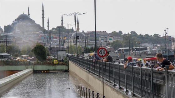 Eminönü'nde su baskınlarına karşı iki terfi hattı