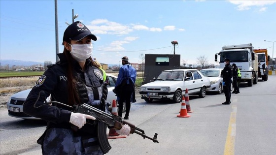 Emniyet teşkilatının göz bebeği kadın polisler suçlulara göz açtırmıyor