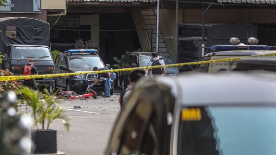 Endonezya'da polis merkezine bombalı intihar saldırısı düzenlendi