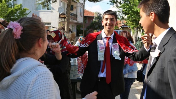 Engelli gencin 'asker kınası'